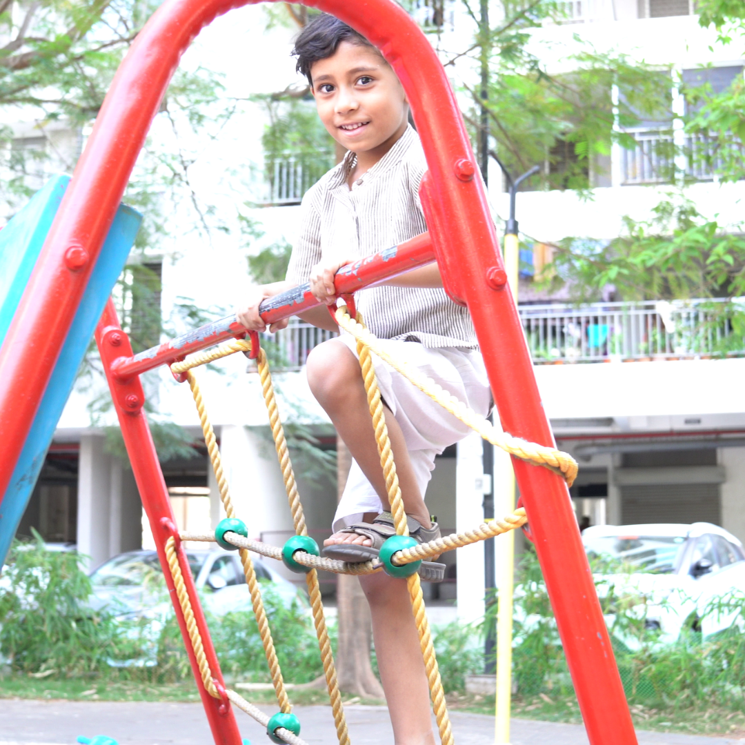 Comfortable Saha Clothes for Easy Play