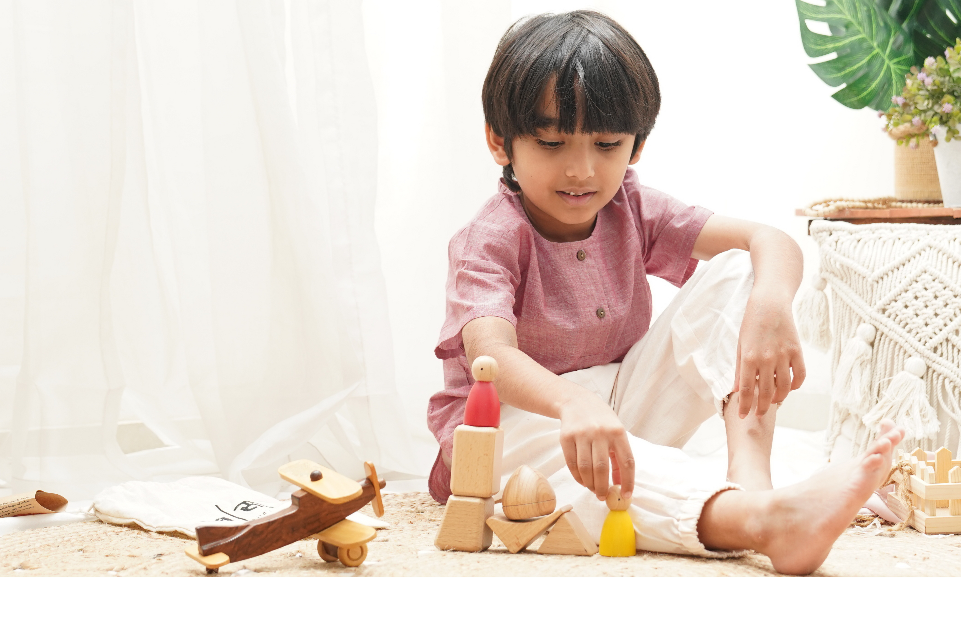 Open-ended wooden toys comfortable children's clothing